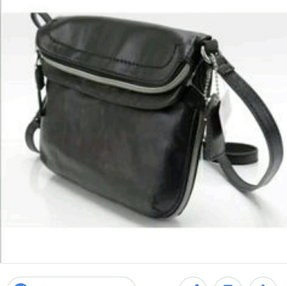 Relic zipper flap purse